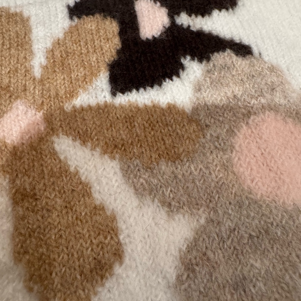 CeCe Groovy Sweater Antique White - Picture 8 of 12